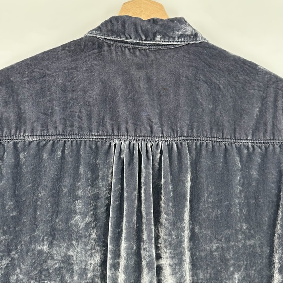 Anthropologie Pilcro Relaxed Velvet Button Down Dark Gray Silver Size Small - Picture 6 of 11